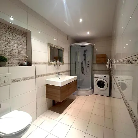 Apartamentai 11 דירה